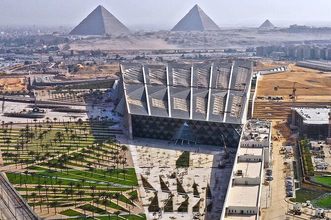Day 2 – Giza Pyramids, Sphinx & Grand Egyptian Museum
