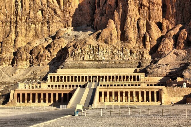 West Bank of Luxor & Transfer to Hurghada
